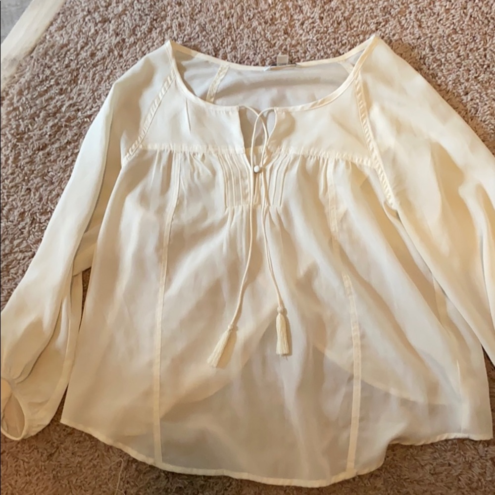 Open back super cute blouse !!